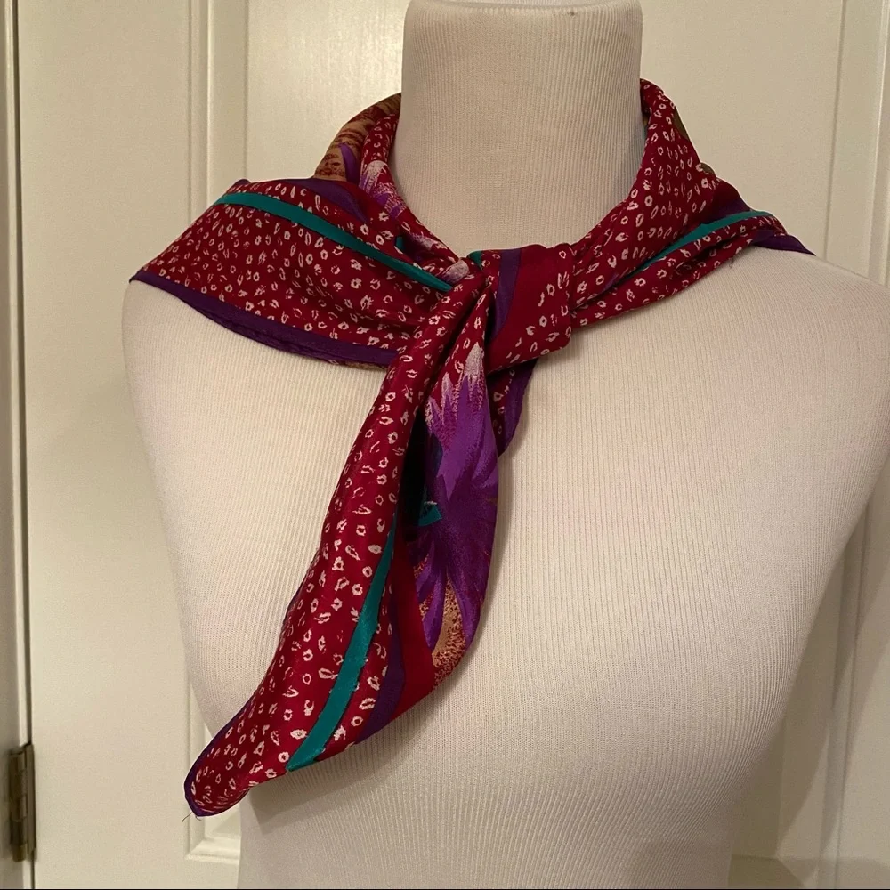 VERA SCARF VINTAGE RED WHITE PURPLE GREEN BROWN FROND PALM LEAVES SILK SQUARE